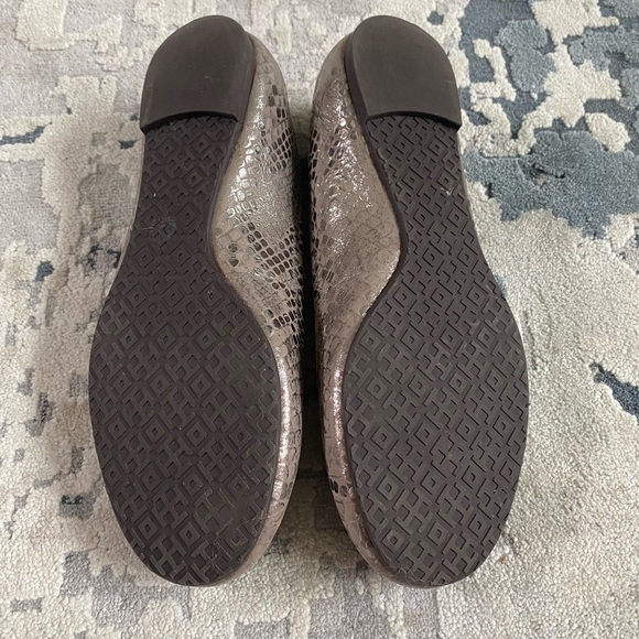 Tory Burch Women's Reva Metallic Cobra Ballet Flat - Picture 3 of 7